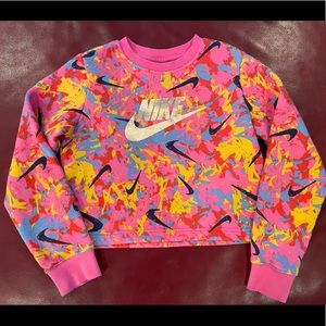 Nike graphic cropped crew sweatshirt